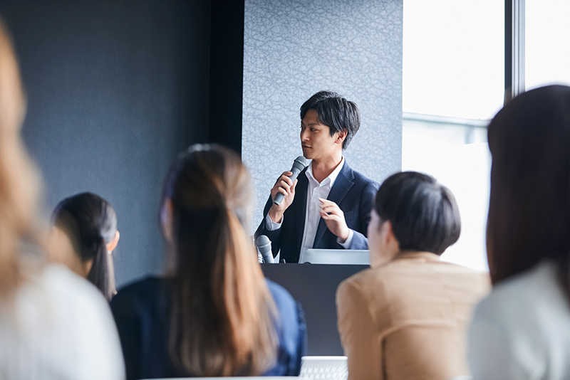 人事戦略セミナー（東京・参加無料）  「人手不足と余剰人員の解決につながる人事制度の見直しの秘訣」