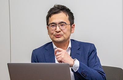 安本氏