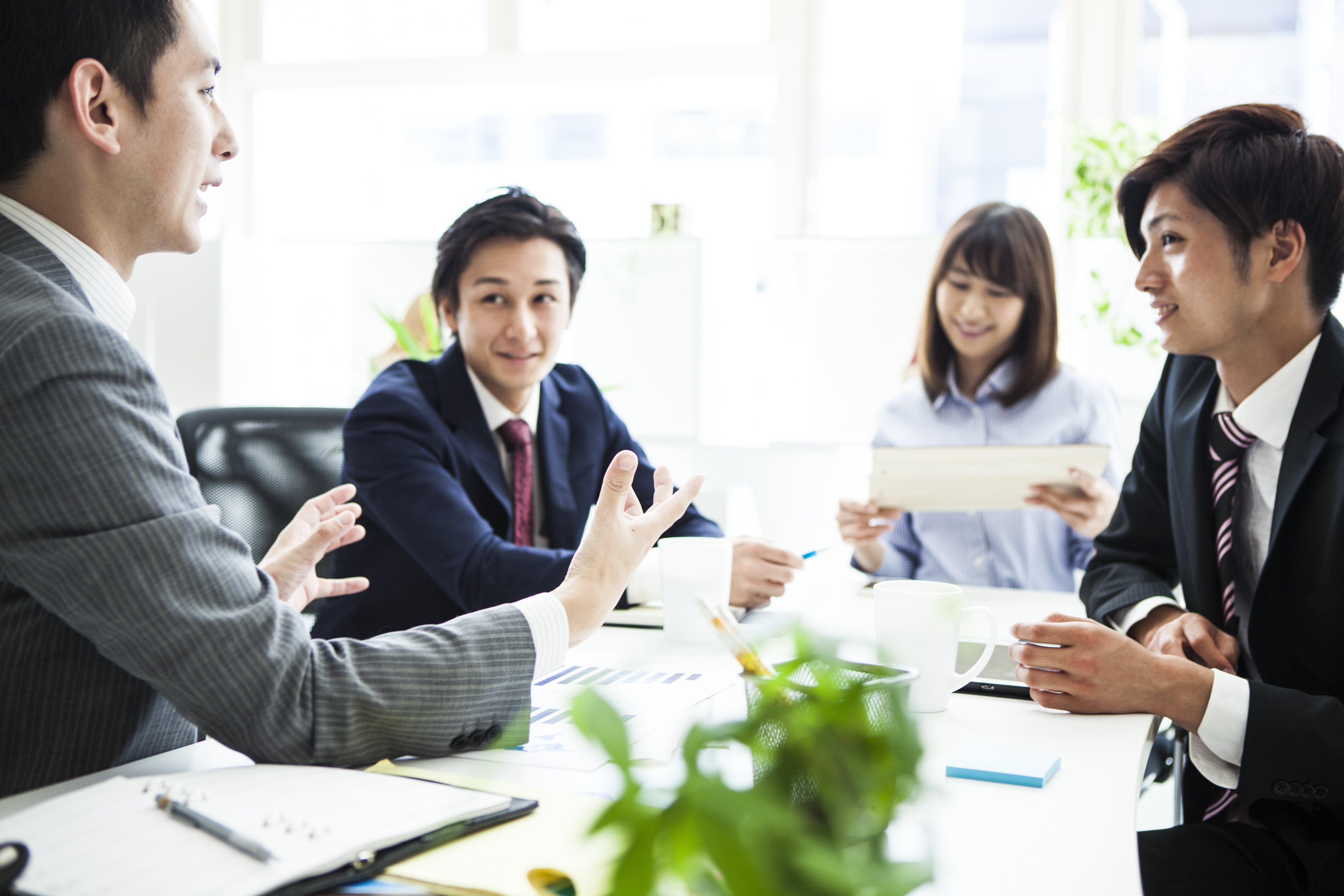 営業の現場から見た原則法移行時に計算委託先を検討する手順とポイント